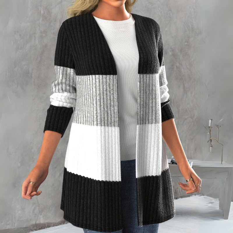 Asta - Warm sweater - Modern sweater - Comfortable fit