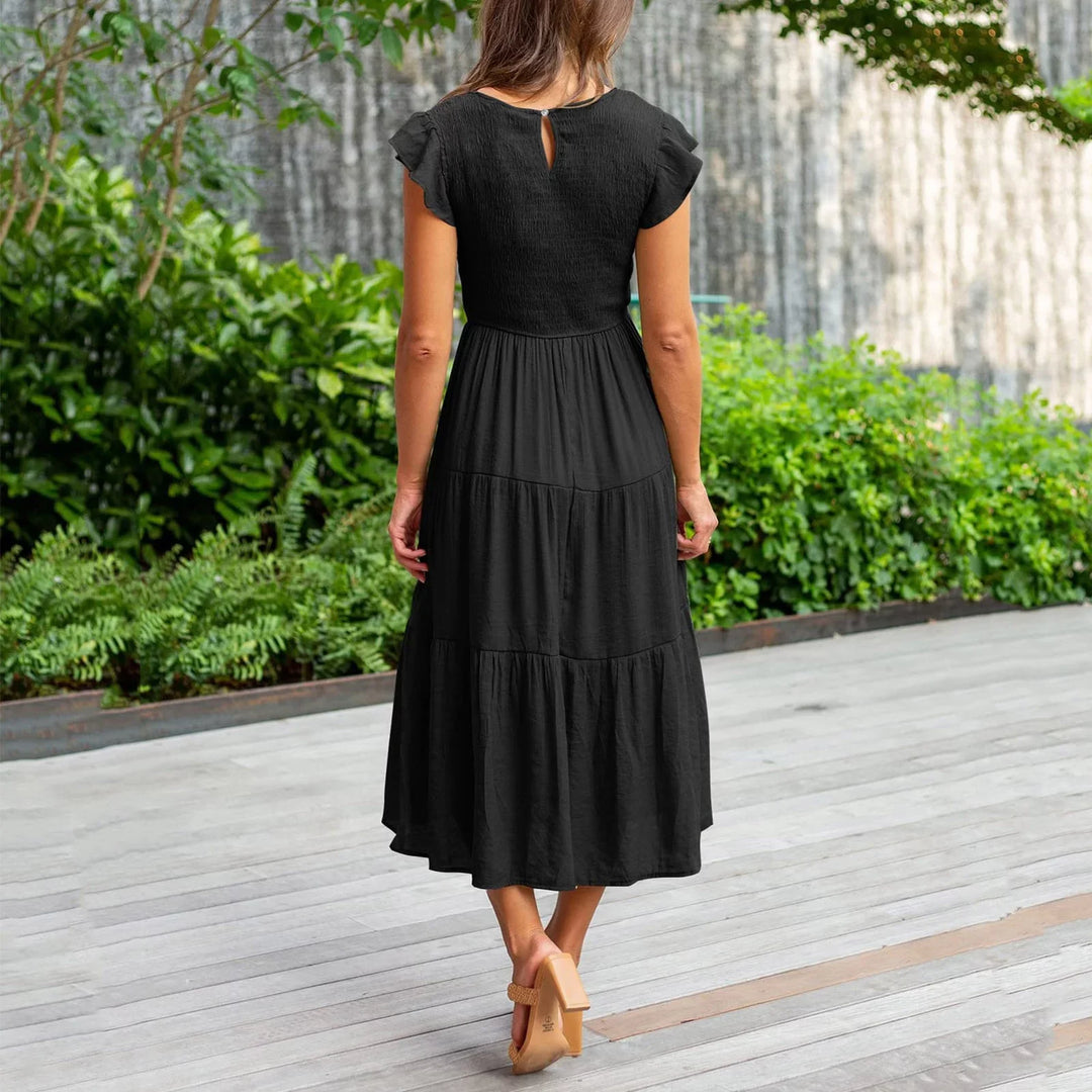 Elegant Maxi Dress with Figure-Flattering Fit