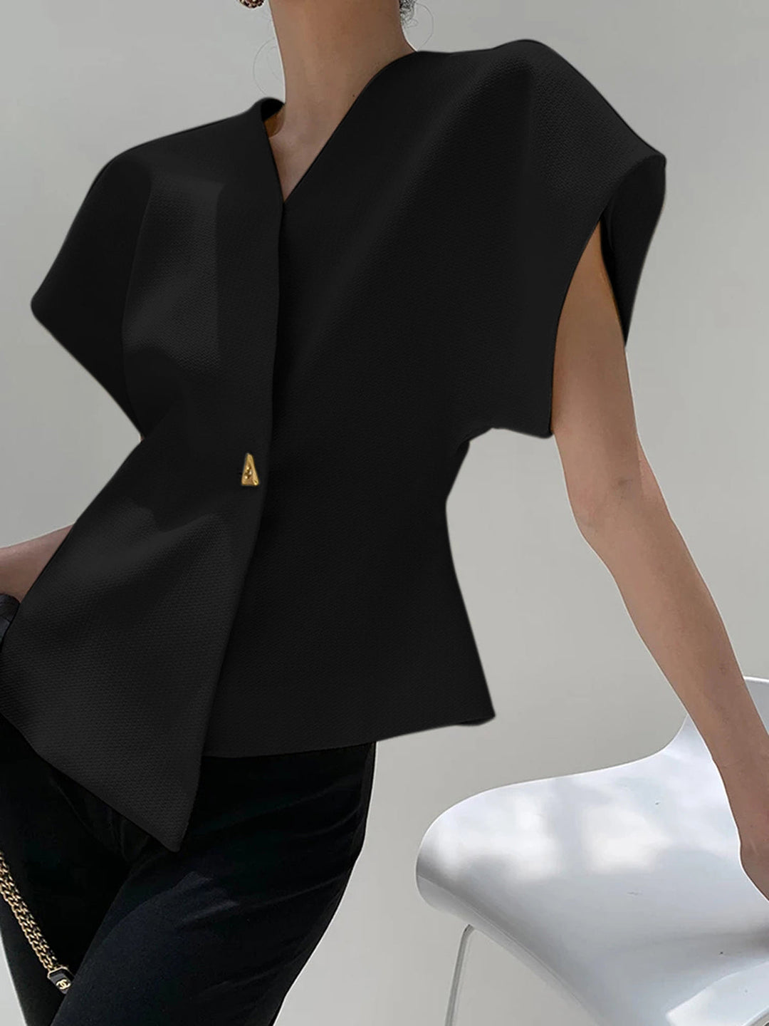 Elara | Modern Structured Sleeveless Blouse