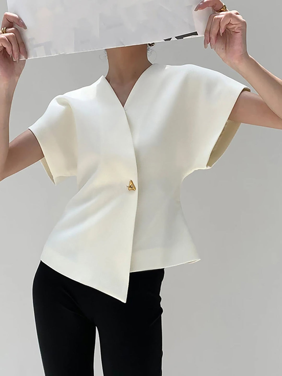 Elara | Modern Structured Sleeveless Blouse