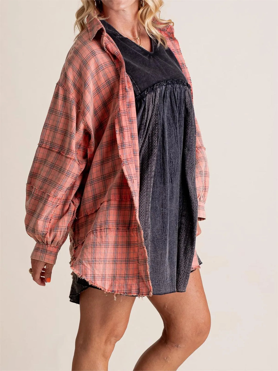 WOMEN'S RAW EDGE OVERSIZED SHIRT JACKET WITH POCKETS