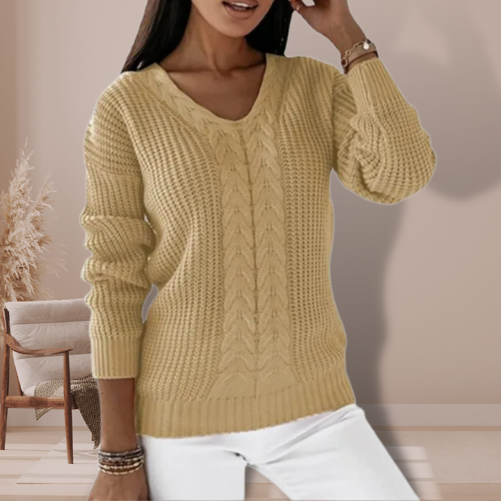 Ellah - Cable sweater with V-neckline