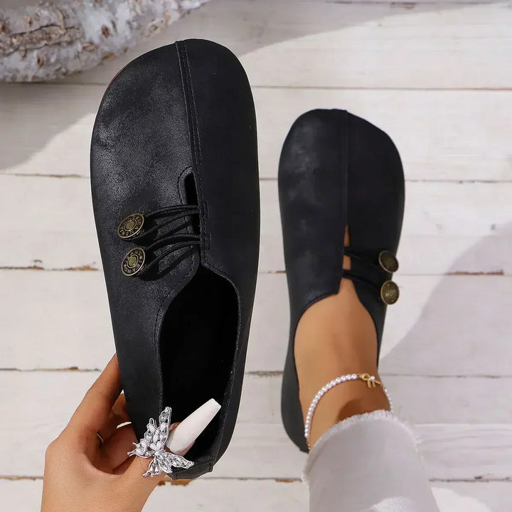 Eirlys | Double-Button Comfort Flats