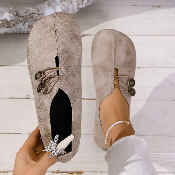Eirlys | Double-Button Comfort Flats