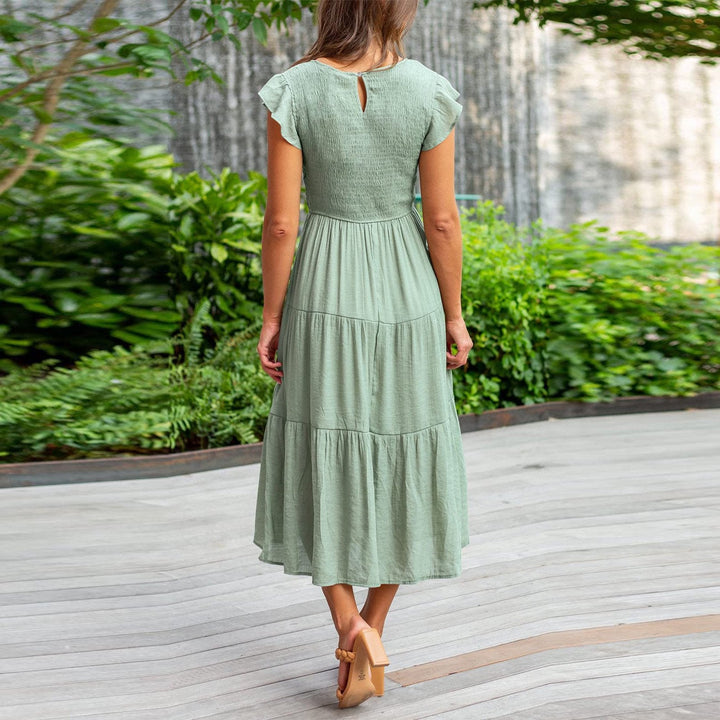 Elegant Maxi Dress with Figure-Flattering Fit