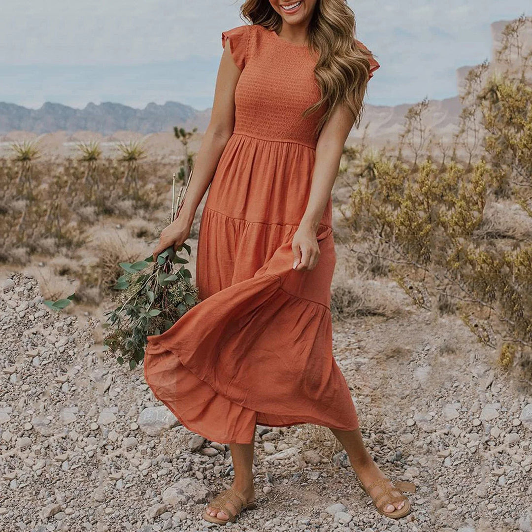 Elegant Maxi Dress with Figure-Flattering Fit