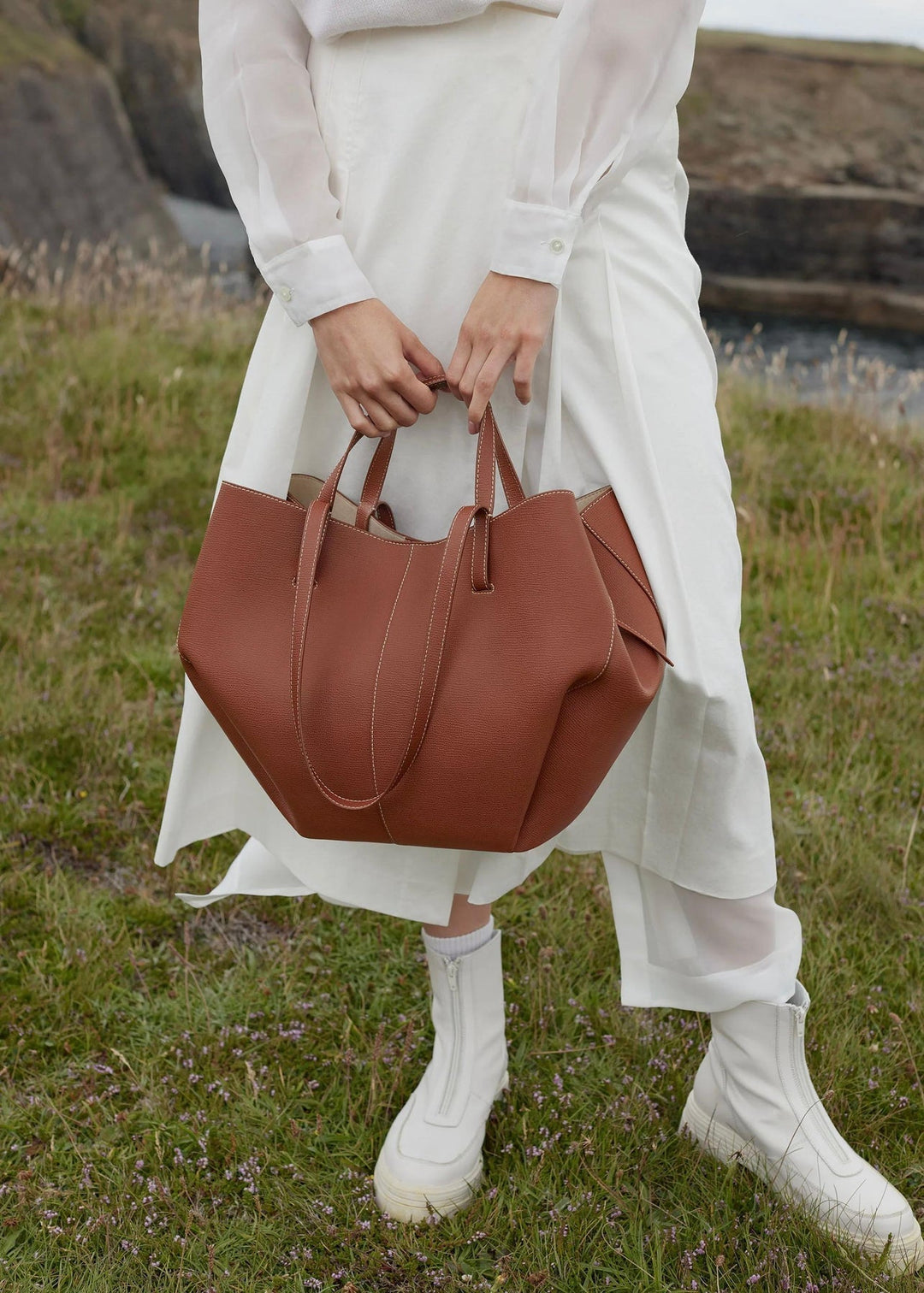 Rhea | Elegant Oversized Women’s Tote - Bag - MOOD Melbourne