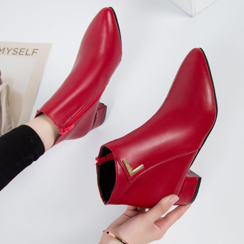 Valeria | Elegant Pointed Ankle Boots