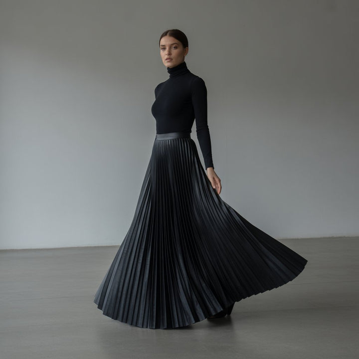 Isolde | Flowing Pleated Maxi Skirt